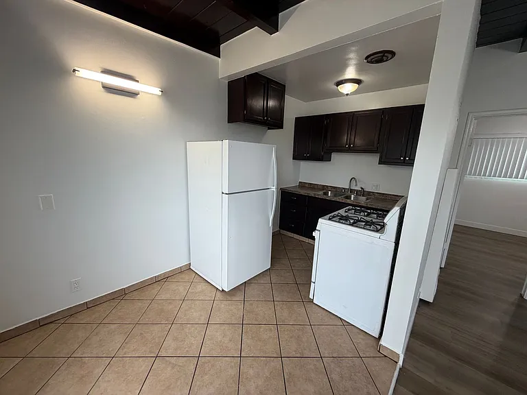 1518-40 E Artesia Blvd — Photo 39