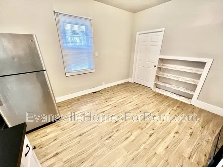 2812 B St — Photo 5