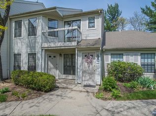 69 Fromm Ct, Mahwah, NJ 07430