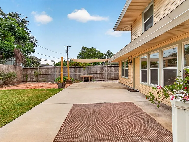 609 Peerman Pl — Photo 50