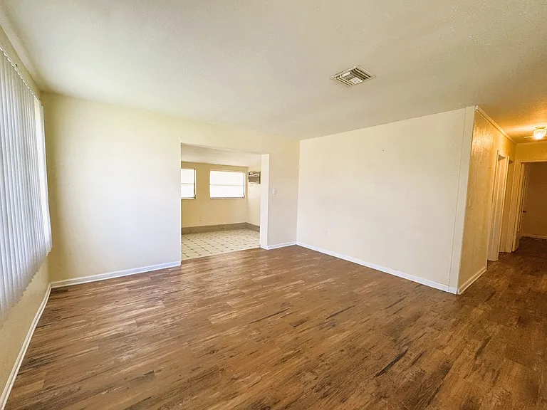 4380 Conway Blvd — Photo 6