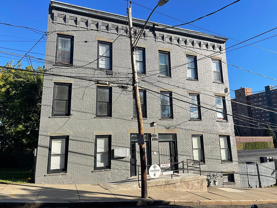 120 Philip St #1