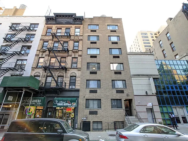 210 E 29th St #4A — Photo 9
