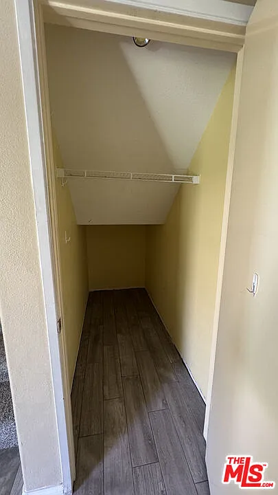4 bed, 4.0 bath, 2067 sqft, $4,000 — Photo 4