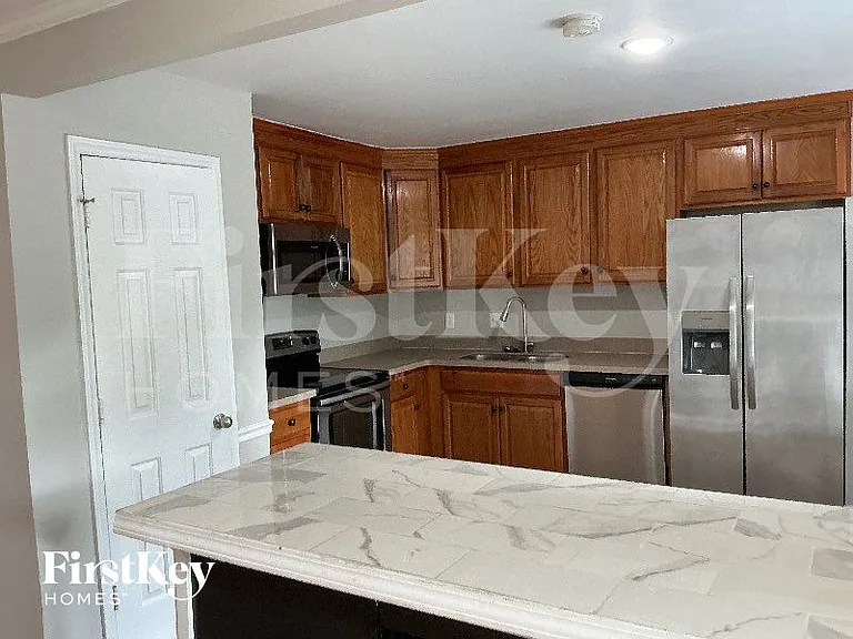 3313 Cross Winds Rd — Photo 4