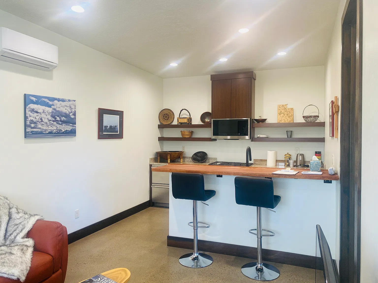 1 bed, 700 sqft, $1,600 — Photo 3