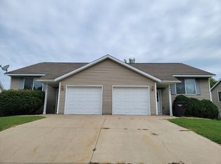 9671 Little Creek Ct, Zeeland, MI 49464