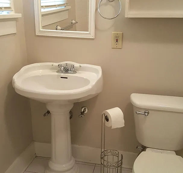 1114 Russell Street — Photo 5