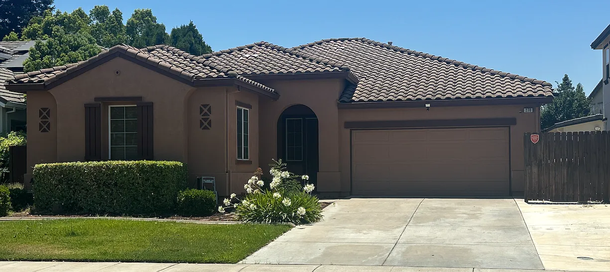 4 bed, 1851 sqft, $3,095 — Photo 1