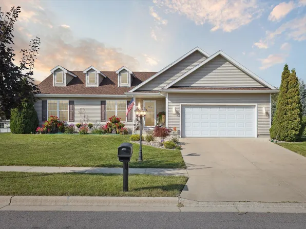 336 E Lake View Dr, Whitewater, WI 53190