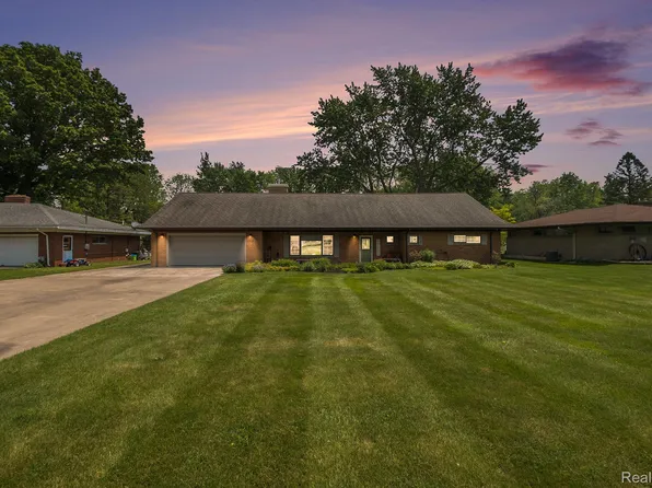 3108 Gehring Dr, Flint, MI 48506