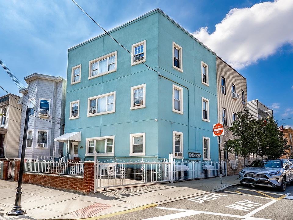 1st image of 3219 Pleasant Ave