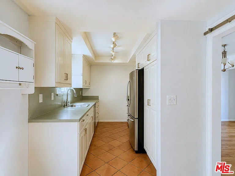 3668 Hughes Ave #1 — Photo 7