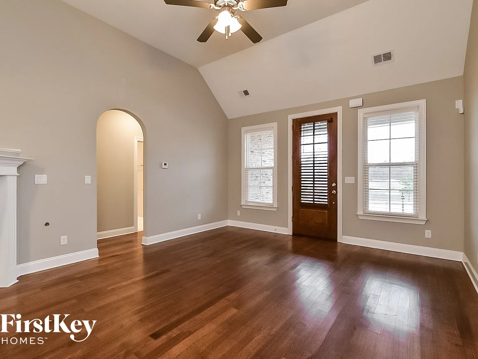 4 bed, 2.0 bath, 1989 sqft, $2,220 — Photo 3
