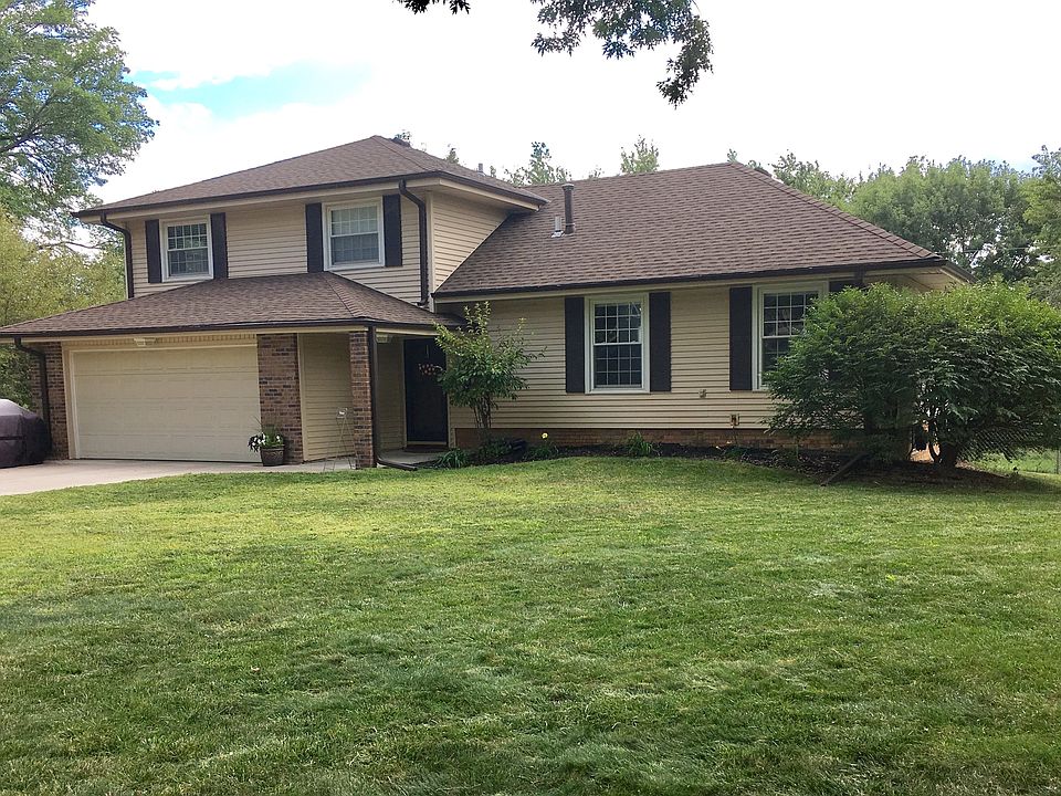 1st image of 2406 Royal Wood Dr