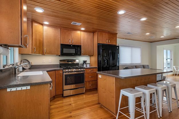 Fully stocked kitchen