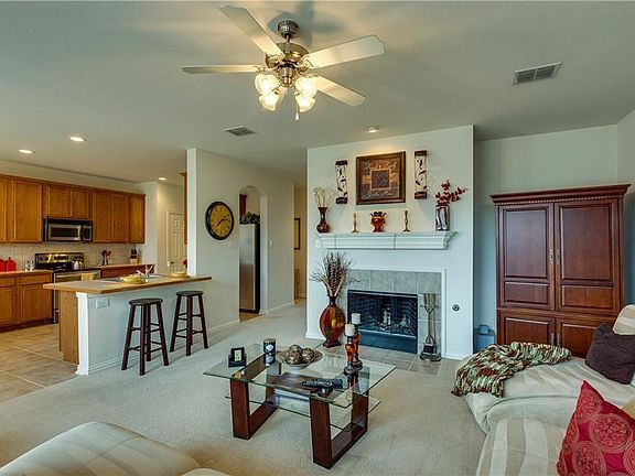 3rd image of 5204 Lake Haven Ln