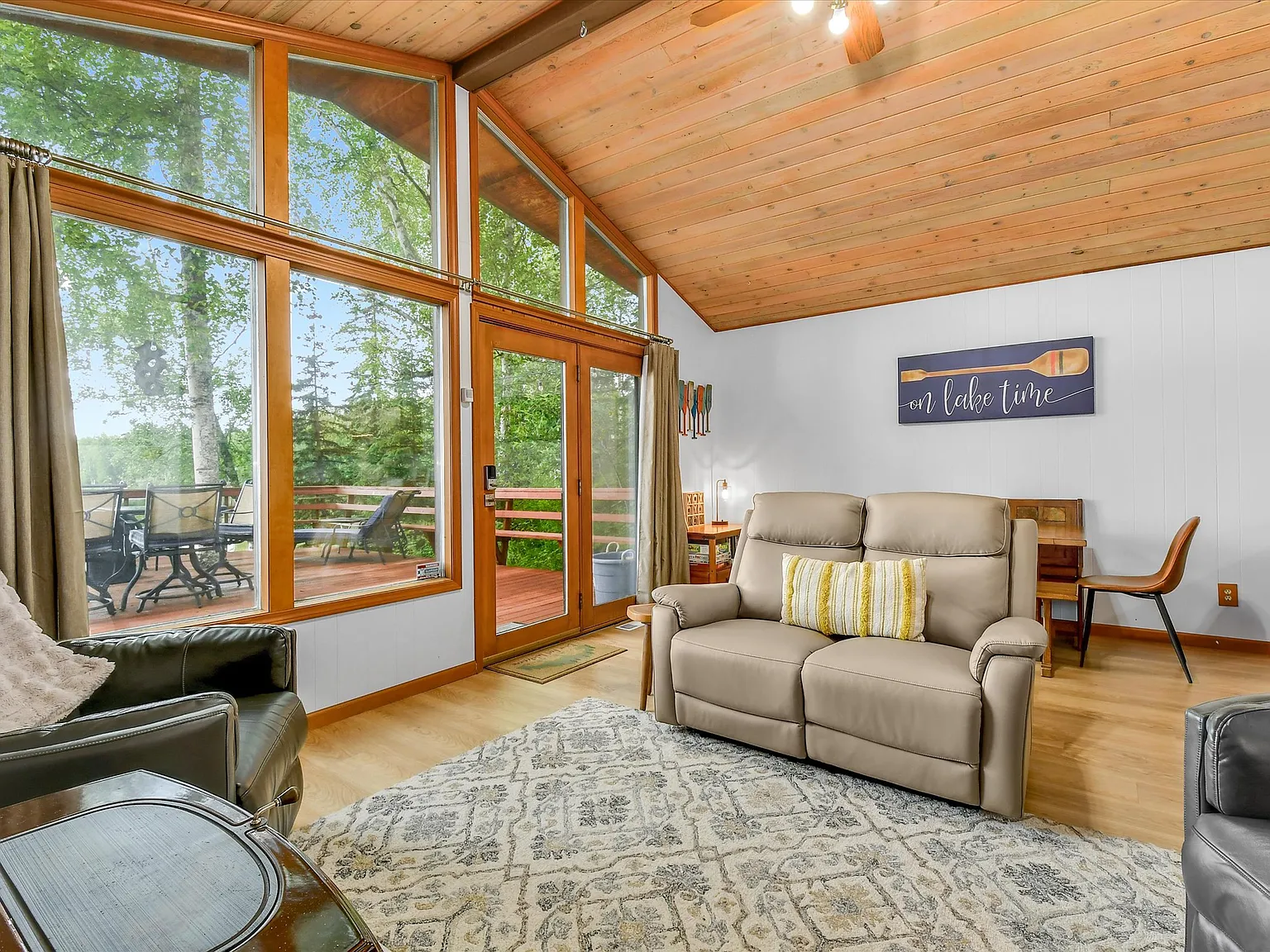 2 bed, 900 sqft, $4,250 — Photo 4