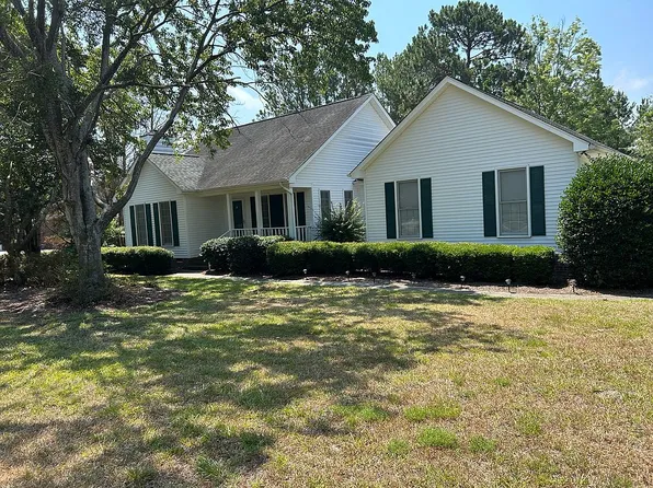 135 Azalea Dr, Lugoff, SC 29078