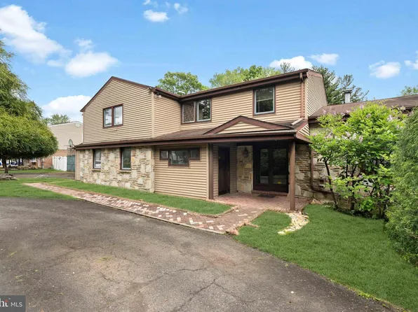 3873 Pine Rd, Huntingdon Valley, PA 19006