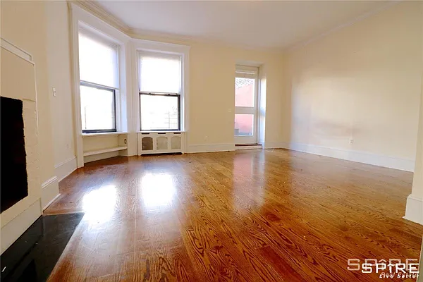 Rented by Spire Group | media 60
