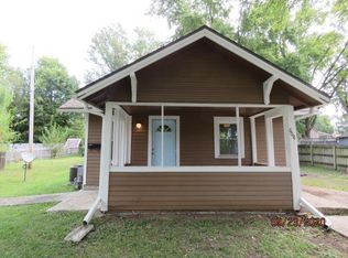 608 N Chestnut St, Olathe, KS 66061