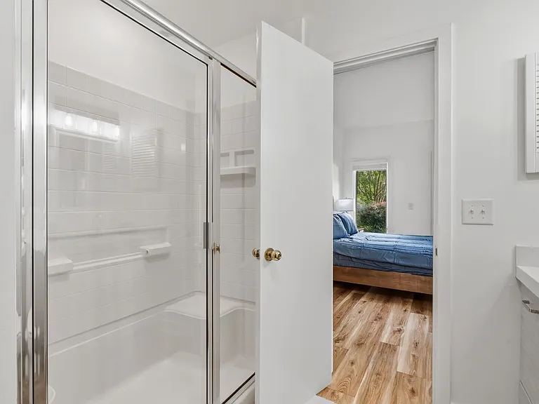8 Ellsworth Ct — Photo 17