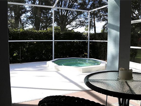 5th image of 4442 Sawgrass Dr