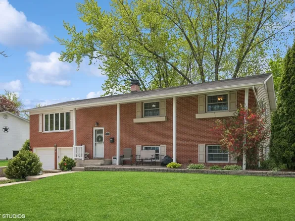 310 N Lytle Dr, Palatine, IL 60074