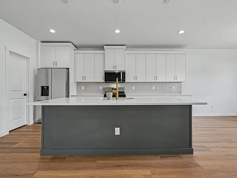 Kitchen with Island