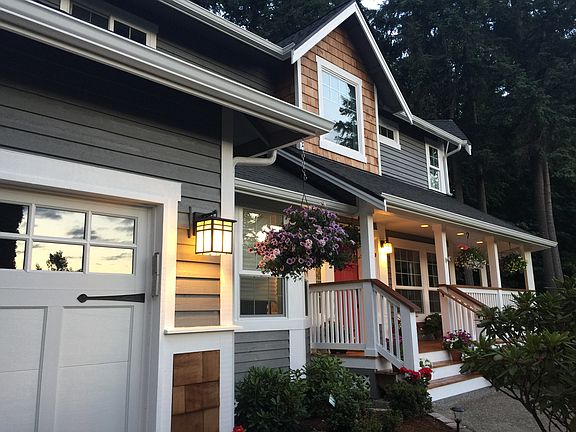 2nd image of 709 NE Woods Pl
