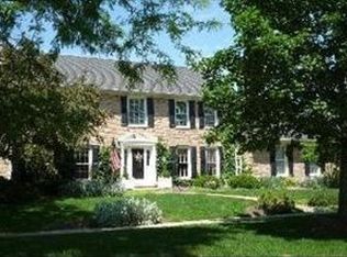 1103 Buckingham Dr, Wheaton, IL