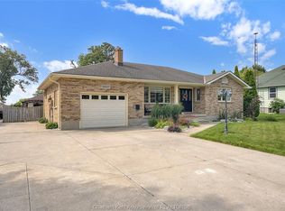 2027 Dufferin Ave, Chatham Kent, ON N8A 4M5