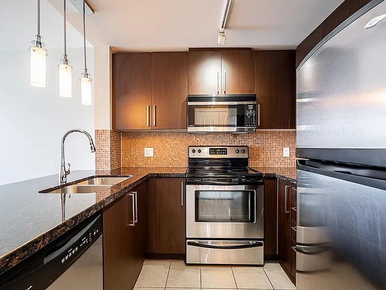 888 Carnarvon St #2610 — Photo 2