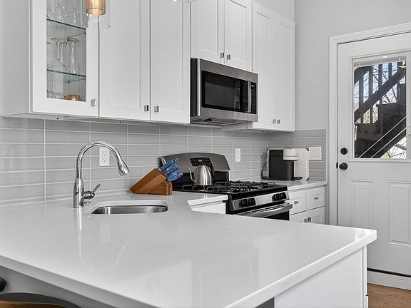 5th image of 3 Roslin St Unit 2