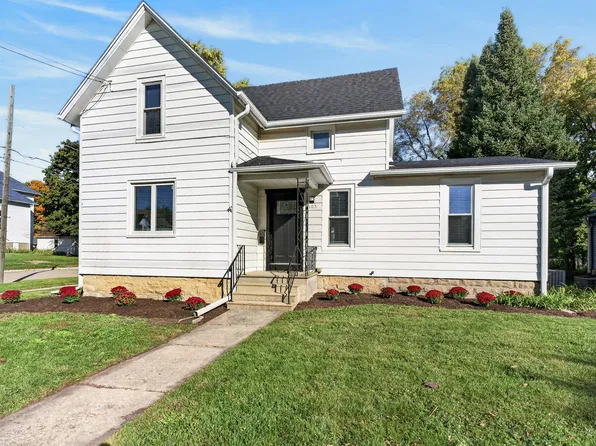 1103 State St, Dekalb, IL 60115