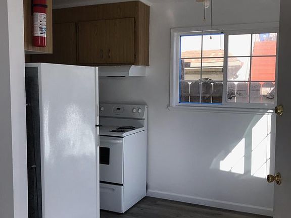 3rd image of 418 Beech St APT 4