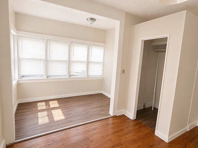 17 Poplar Ave — Photo 6