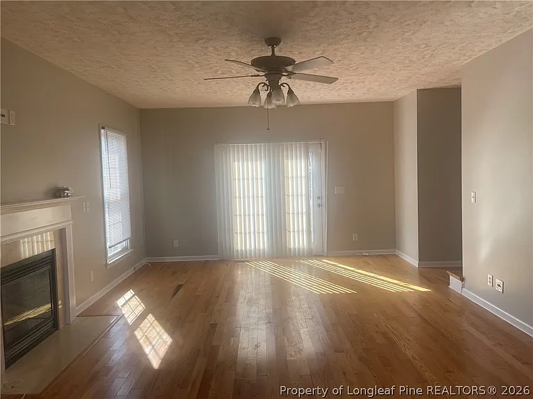 425 Dunblane Way — Photo 2