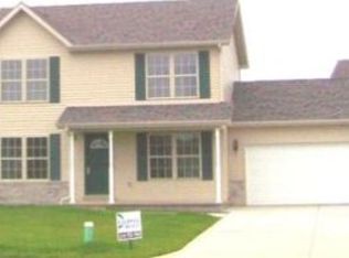 228 W Kristin Ct, Valparaiso, IN 46385