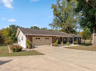 8560 N Lakewood Pl, West Terre Haute, IN 47885