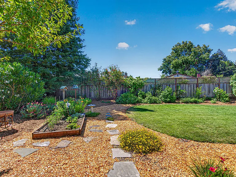 2020 Rivera Dr — Photo 40
