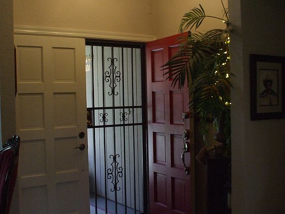 3rd image of 4840 N Hulbert Ave #101