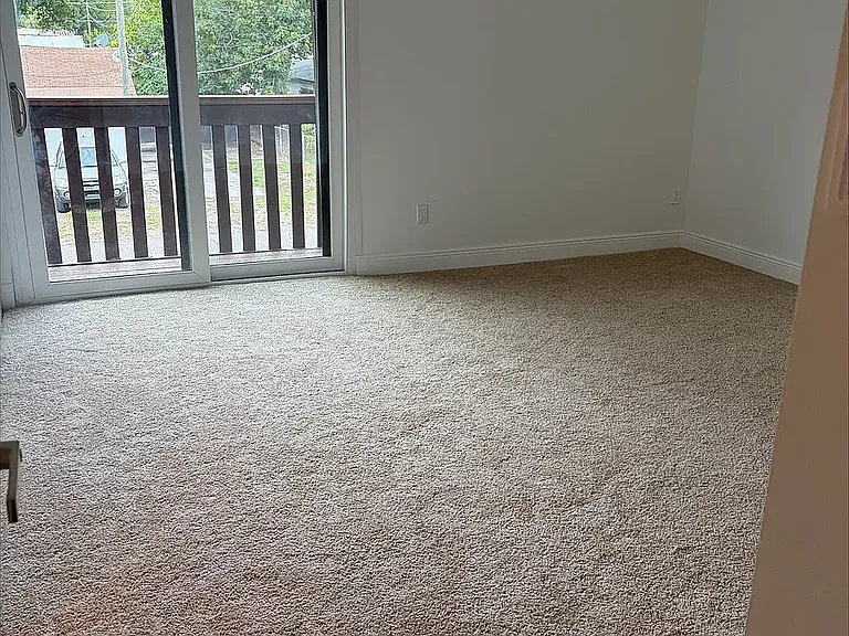 3418 W Saint Conrad St — Photo 7