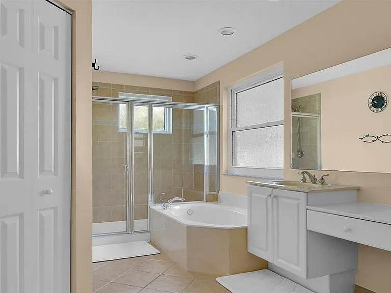 9022 Dupont Pl — Photo 14