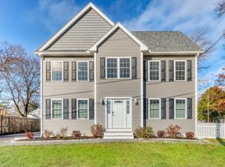 9 Chester Rd, North Reading, MA 01864