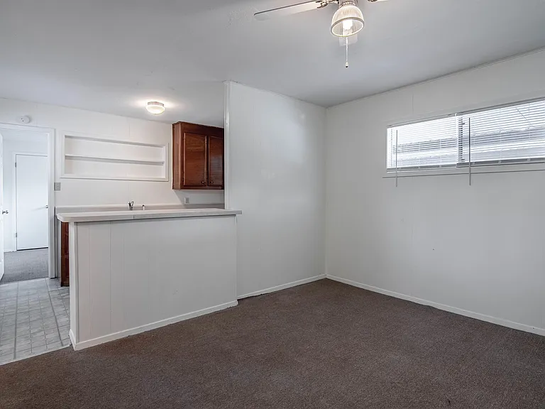 137 Lee Rd — Photo 4