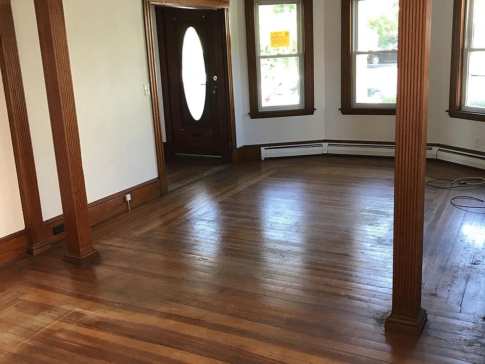 1st image of 117-119 Loring Ave