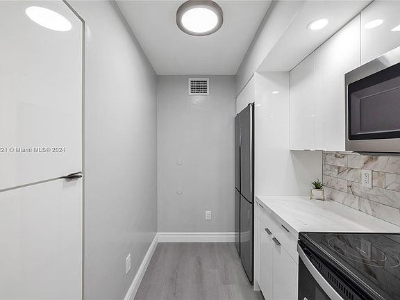 4th image of 18840 NW 57th Ave APT 201