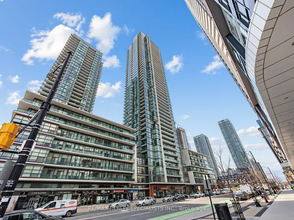 4070 Confederation Pkwy #1507, Mississauga, ON L5B 0E9